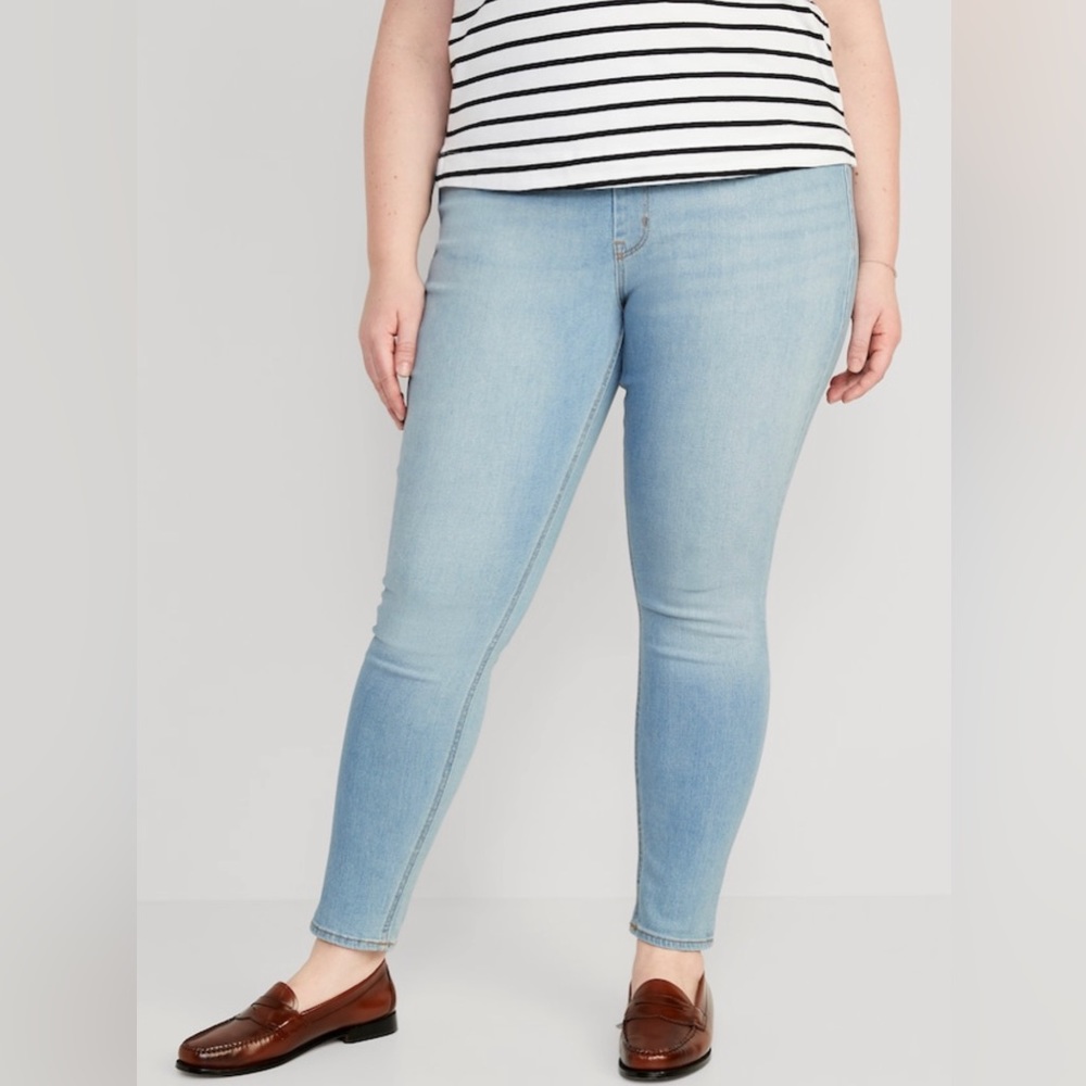 Old Navy Mid Rise Wow Super Skinny Jeggings